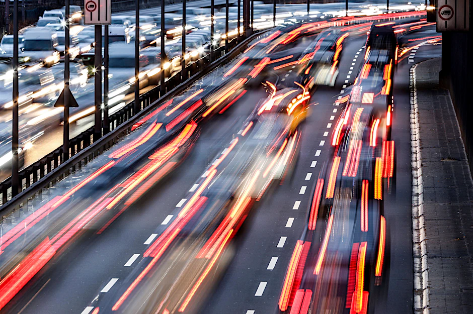 Auch auf den Berliner Autobahnen ist Neujahr mit viel Verkehr zu rechnen.