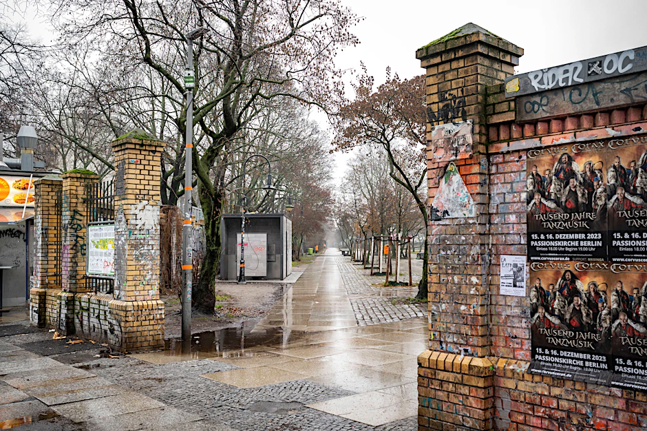 Görlitzer Park: Der Bau des Zaunes führt zu politischem Streit – auch unter Anwohnern.
