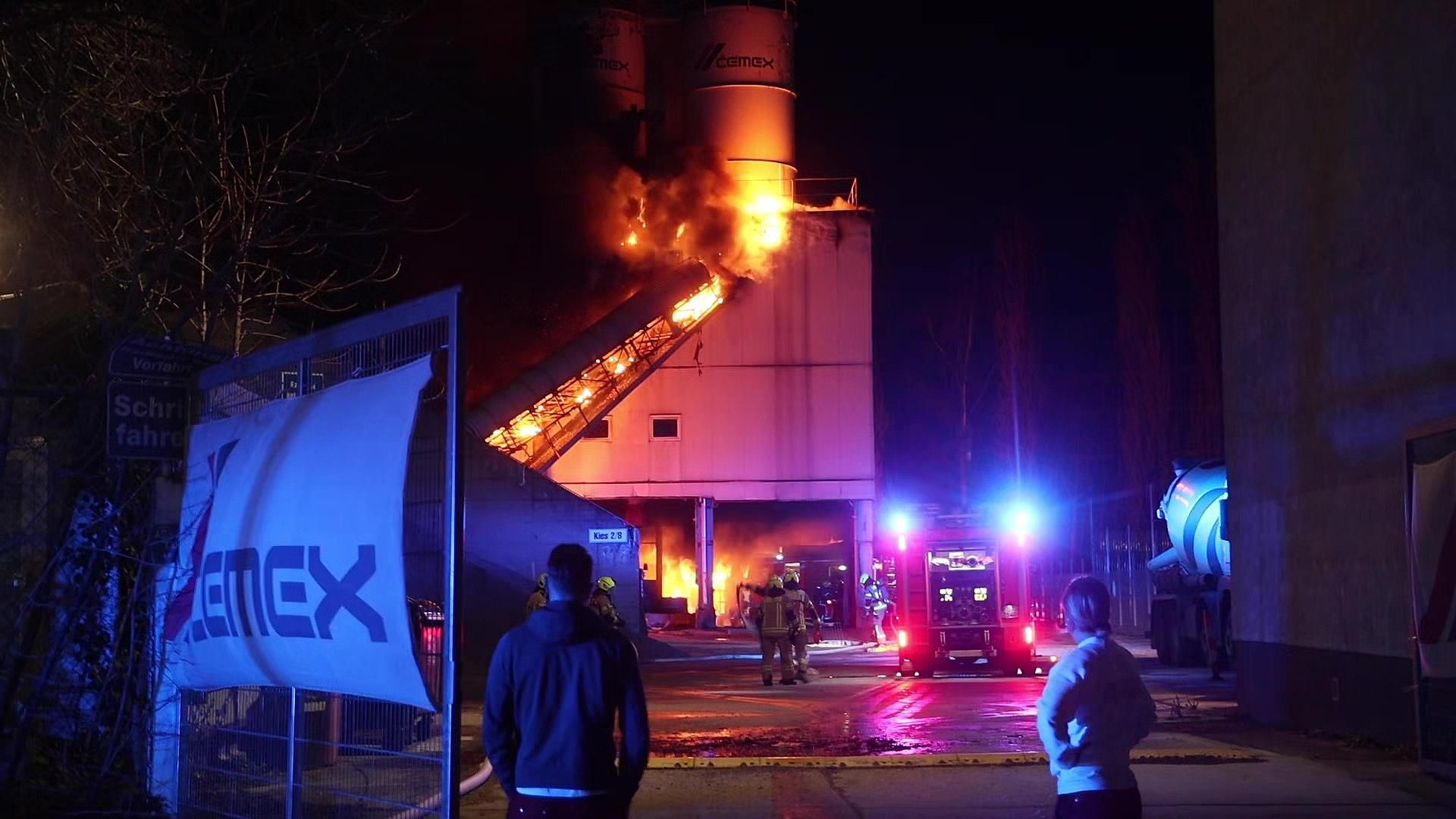 Berlin-Kreuzberg: Linksextremisten verüben Brandanschlag auf Betonfirma