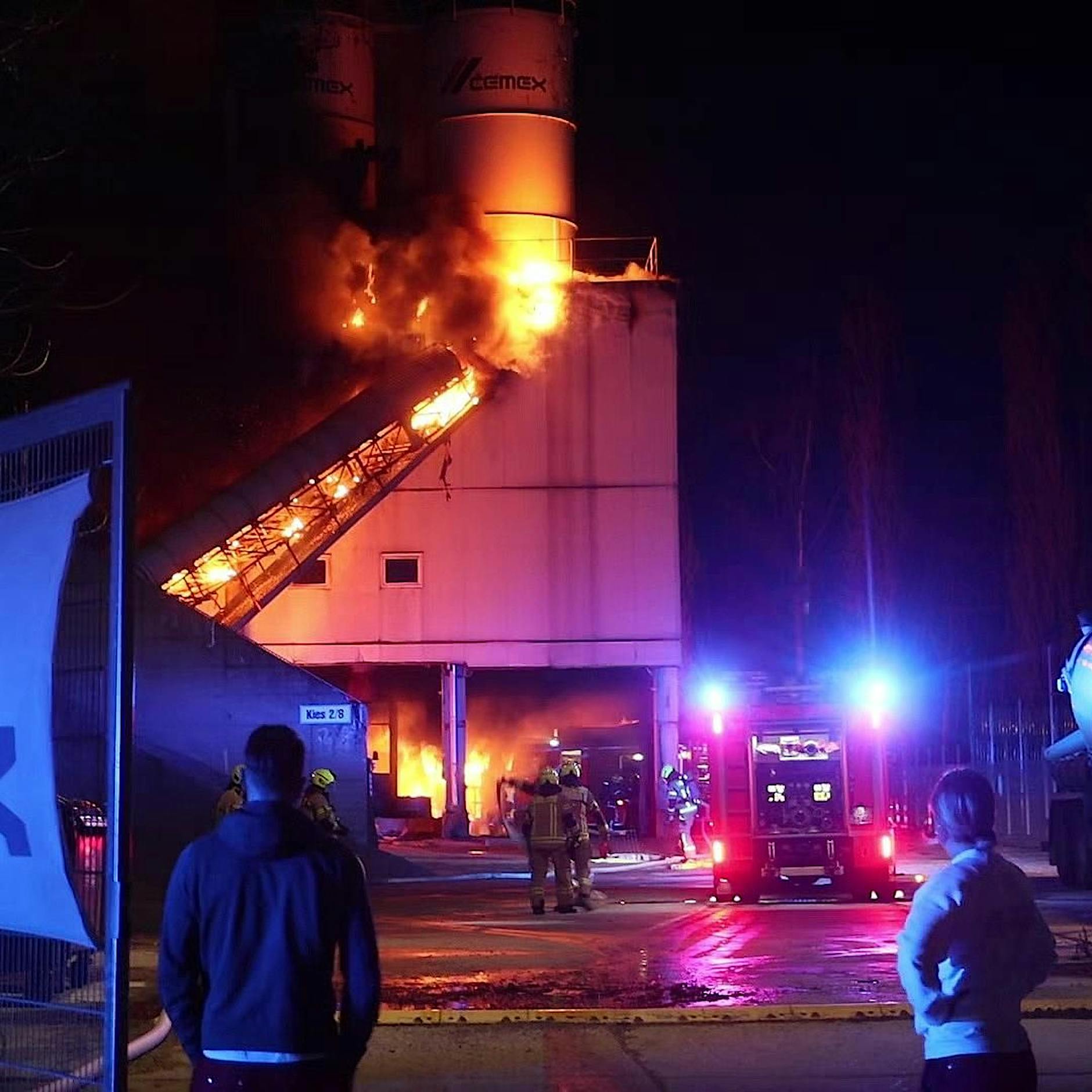 Berlin-Kreuzberg: Linksextremisten verüben Brandanschlag auf Betonfirma