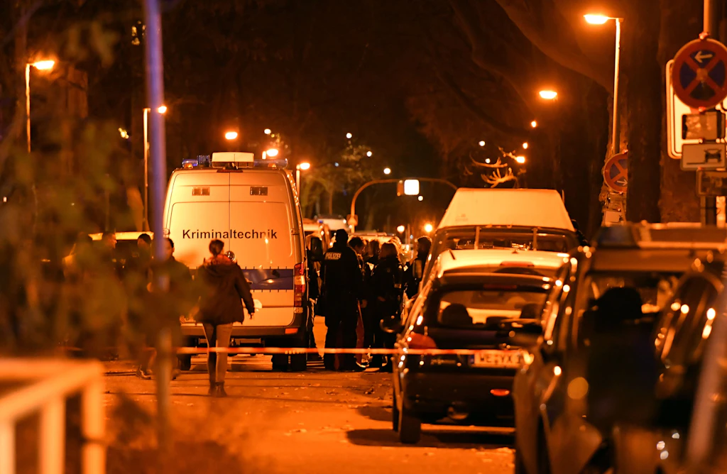 Berlin-Pankow: 38-jähriger Mann an der Vinetastraße erstochen, Täter auf der Flucht
