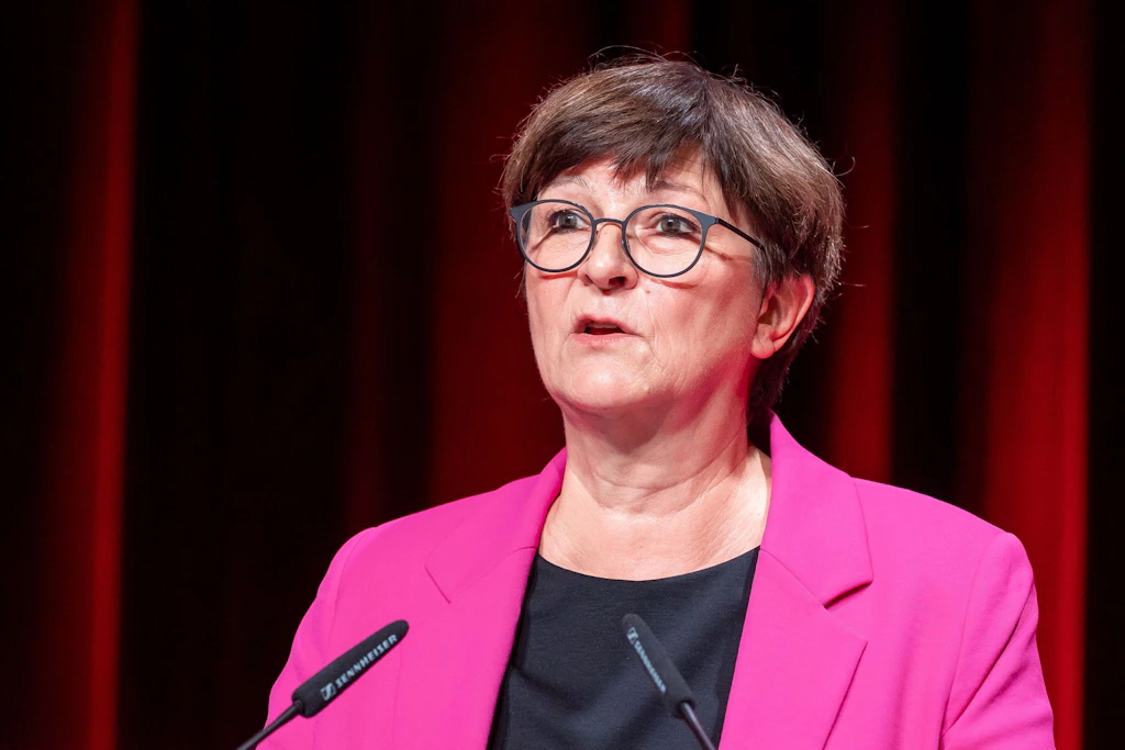 AfD-Vergleich: SPD-Chefin Esken nennt CDU unter Merz „brandgefährlich“