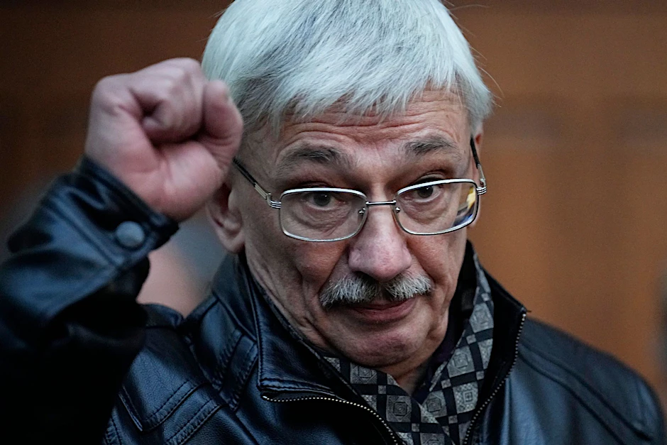 ARCHIV - «Memorial»-Vorstandsmitglied Oleg Orlow droht eine mehrjährige Lagerhaft in Russland.  