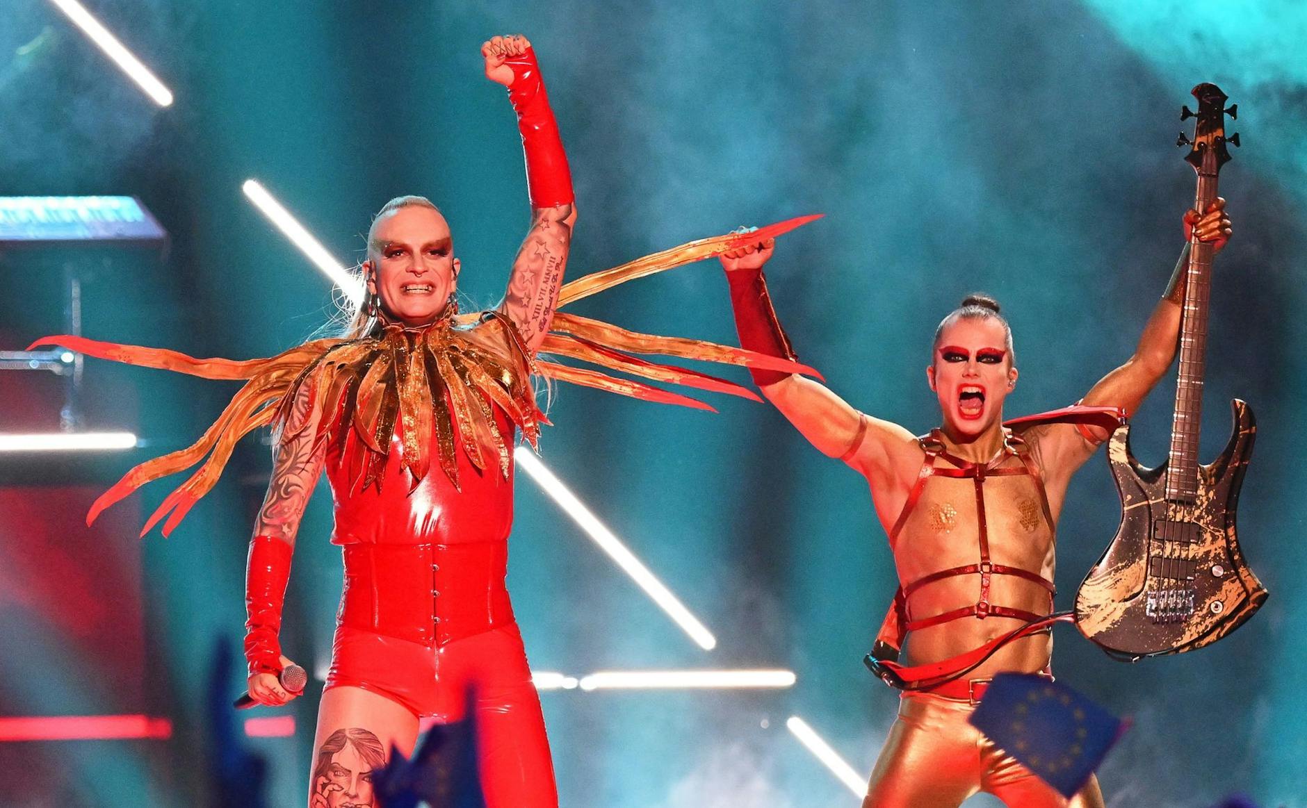 ARCHIV - Lord Of The Lost aus Deutschland beim Finale des 67. Eurovision Song Contest (ESC) in Liverpool.