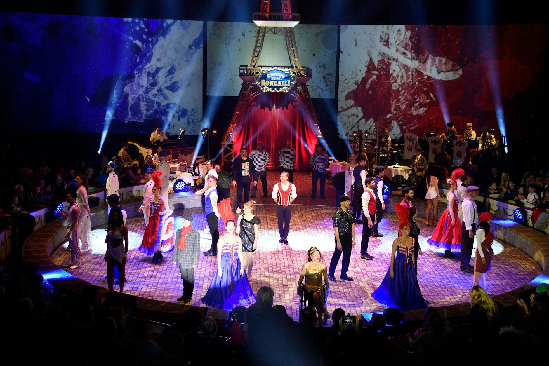 Enie ist ein Fan des Circus Roncalli.