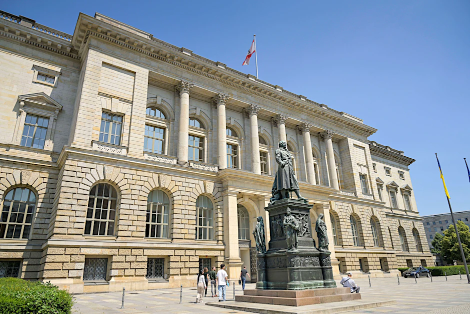 Das Berliner Abgeordnetenhaus liegt in der Niederkirchnerstraße, in Mitte. Davor soll das öffentliche Gelöbnis stattfinden.