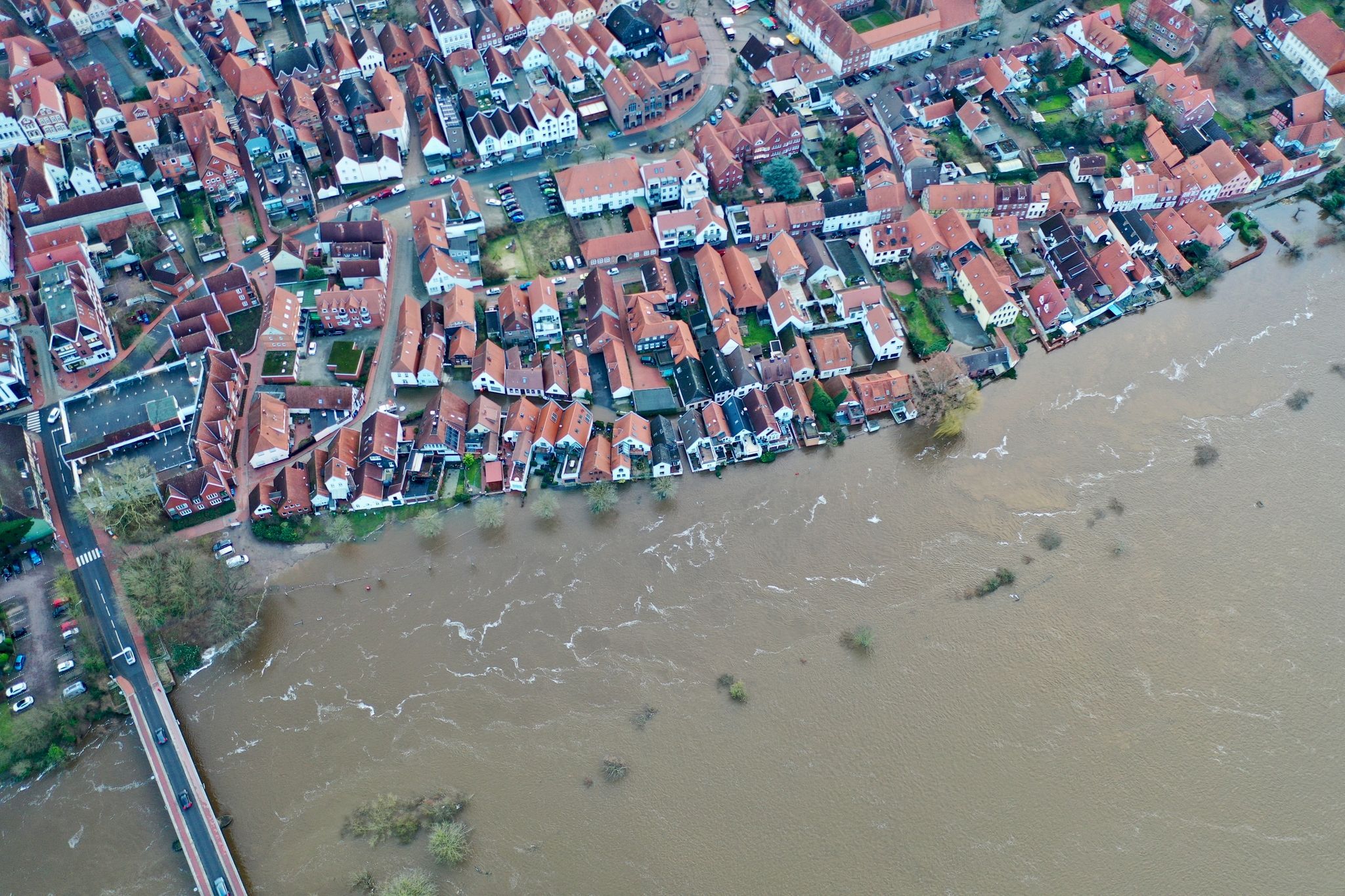 Image - Lage in Hochwassergebieten angespannt. Warnung vorm Kite-Surfen