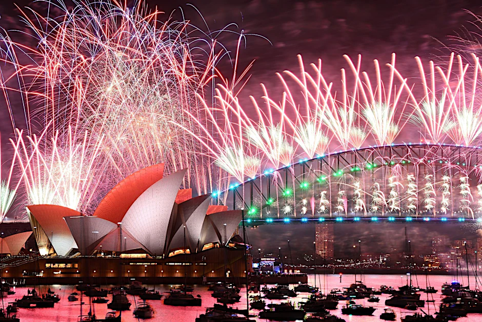 Feuerwerk über der Harbour Bridge in Sydney