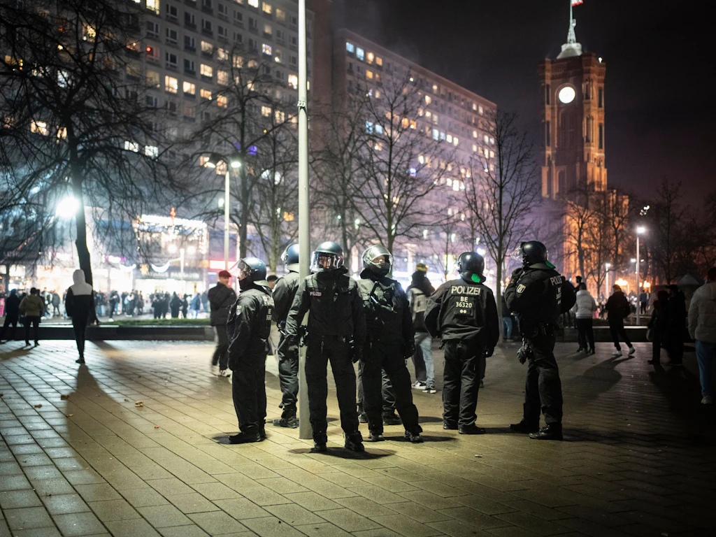 Berlin am Morgen nach Silvester – die Bilanz lautet fast überall: „Deutlich friedlicher“