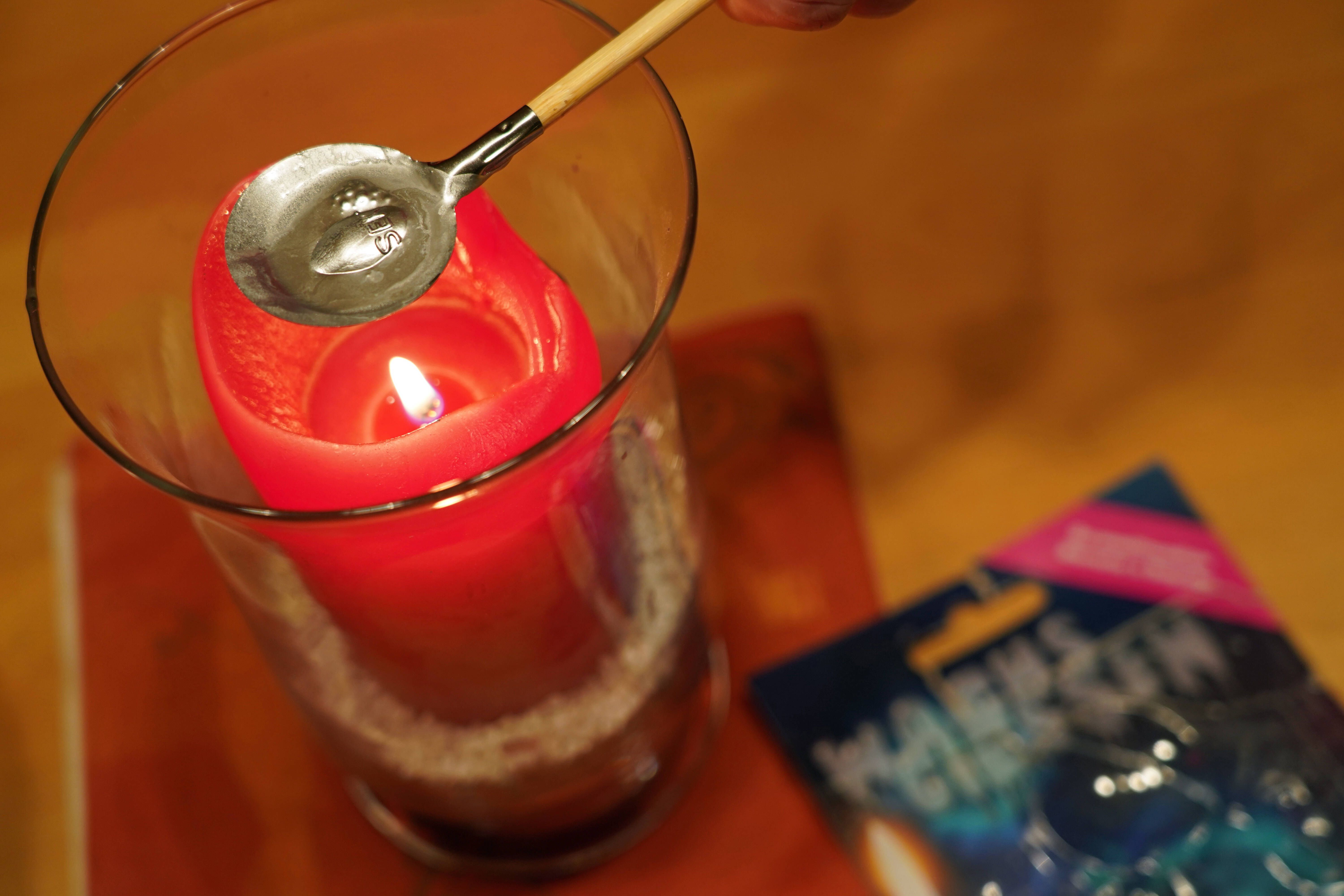 Silvester-Tipp: So können Sie Wachsgießen ganz einfach zu Hause machen