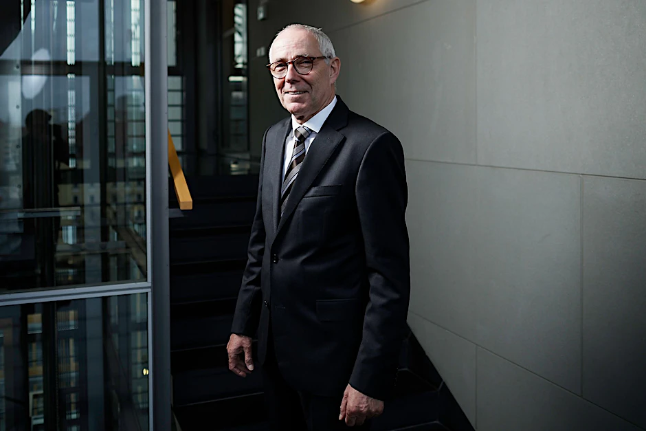 ARCHIV - DIHK-Präsident Peter Adrian warnt vor einer zunehmenden Verlagerung von Produktion aus Deutschland ins Ausland.  