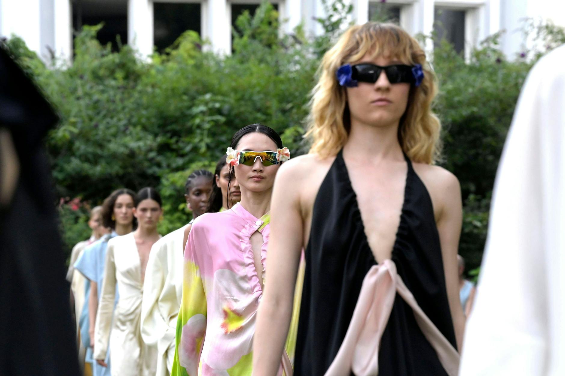 Wenig Stoff, viel nackte Haut: Die Kollektion für das Frühjahr 2024 von der in Berlin arbeitenden Designerin Kristina Bobkova