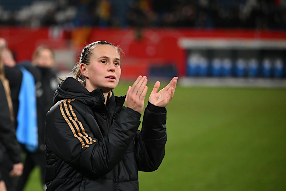 ARCHIV - Klara Bühl fällt länger aus.  