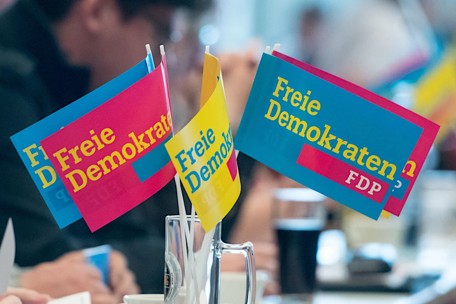 ARCHIV - Das Ergebnis der FDP-Mitgliederbefragung gilt als wichtiges Stimmungsbild.  dpa