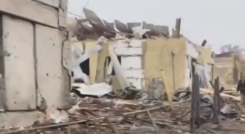 Russische Armee bombardiert aus Versehen Dorf in Russland