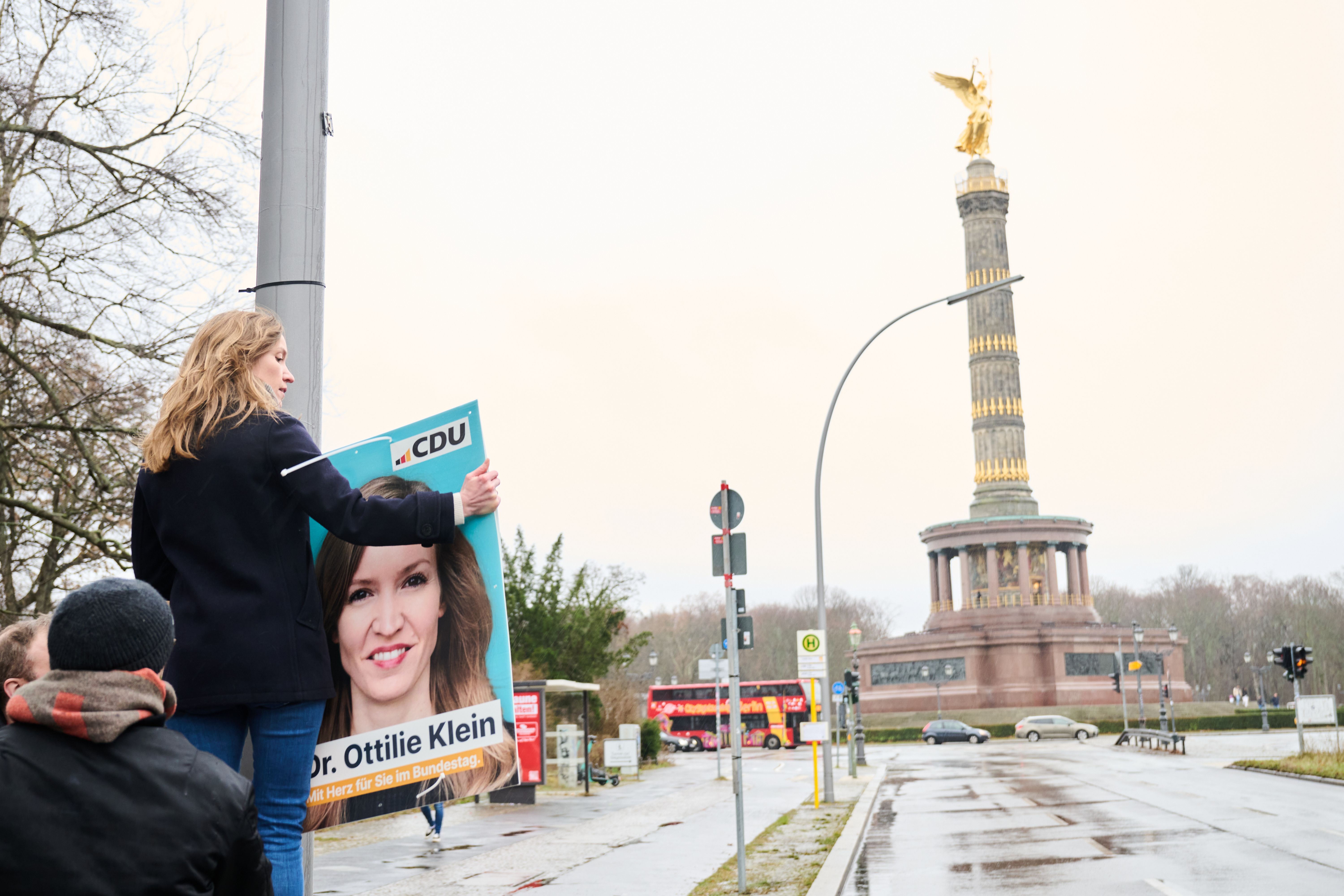 Wiederholung der Bundestagswahl in Berlin: Wo jetzt schon Wahlplakate hängen