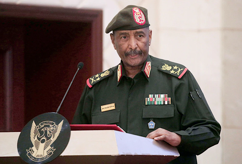 ARCHIV - General Abdel Fattah al-Burhan, De-Facto-Präsident und Armeechef des Sudan.  