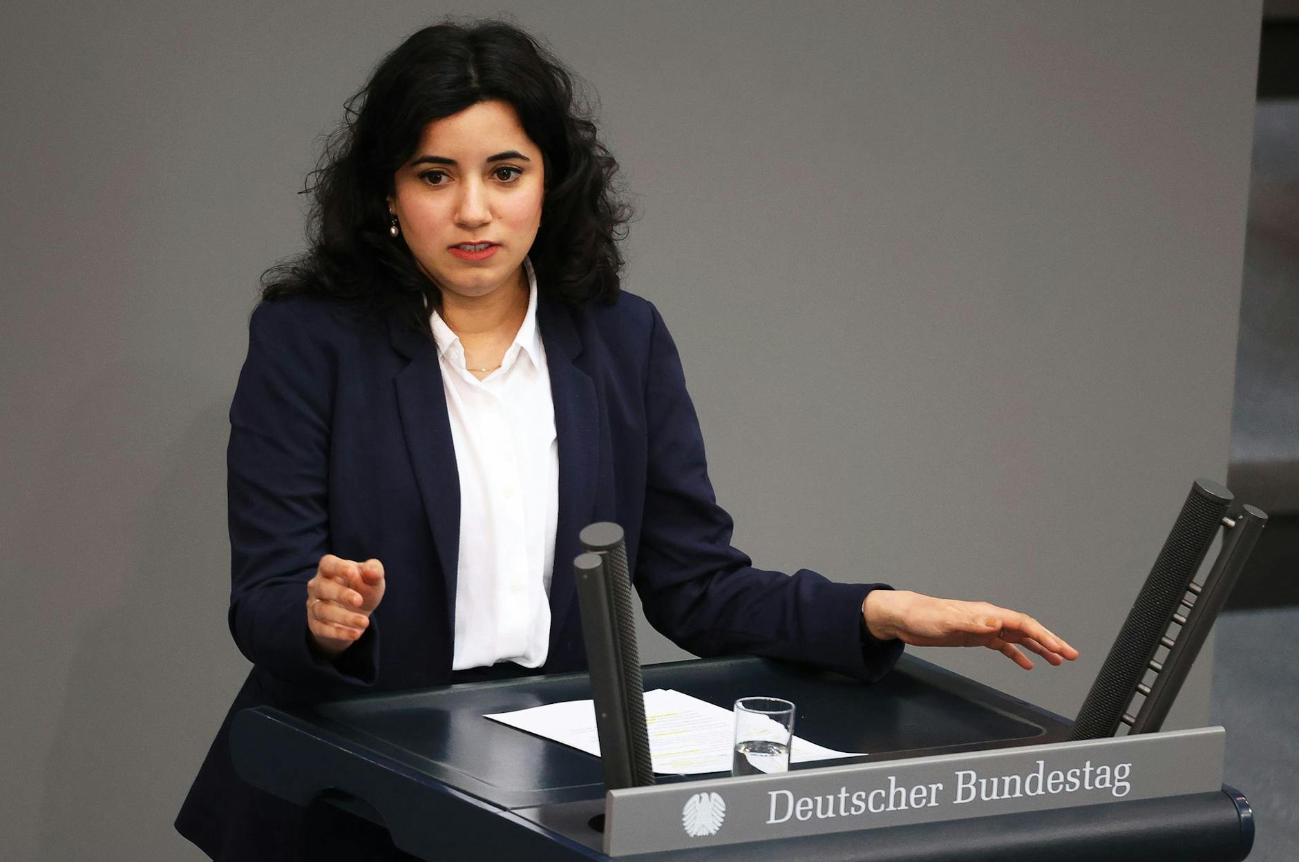 ARCHIV - «Am sinnvollsten wäre es, einen Rechtsanspruch auf einen digitalen Staat zu schaffen», sagt Misbah Khan (Bündnis 90/Die Grünen).