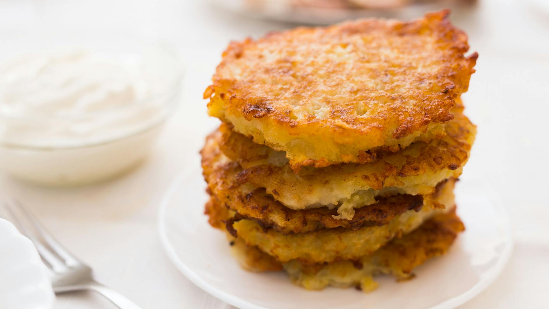 Das Rezept für Kartoffelpuffer ist supersimpel und so lecker.