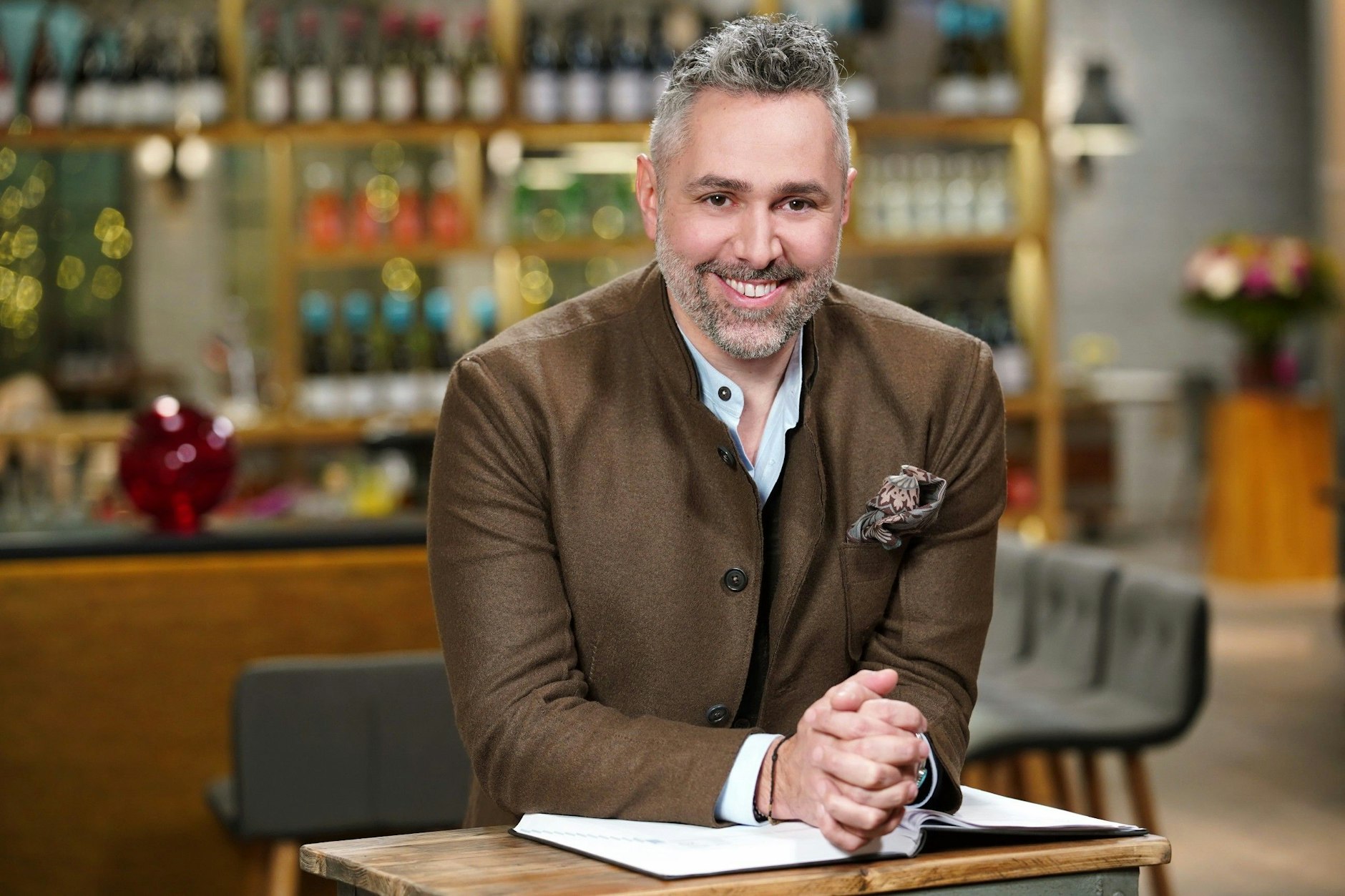 Roland Trettl lädt wieder Promis zu „First Dates“ ein.