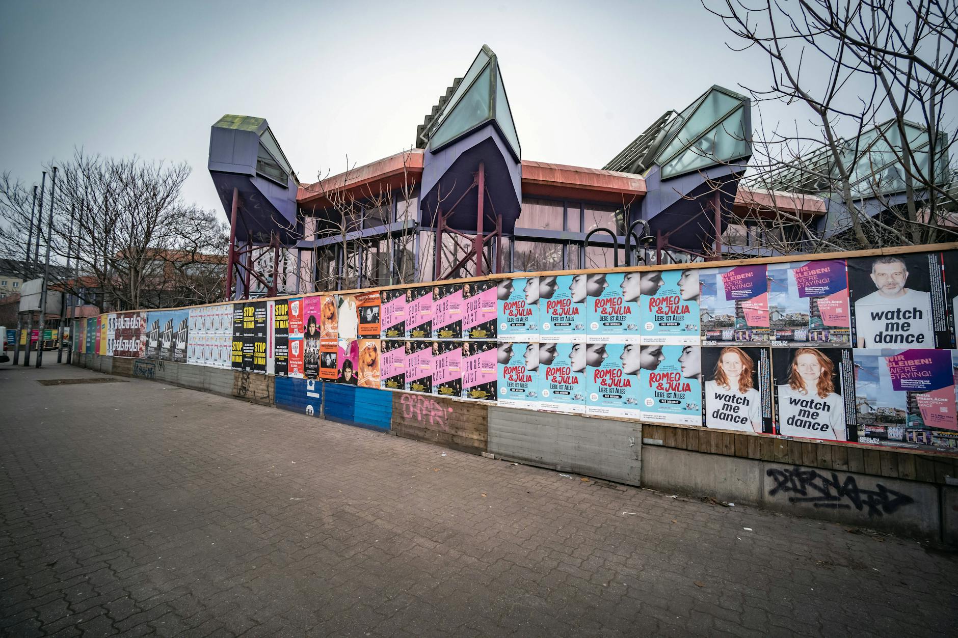 Das frühere Sport- und Erholungszentrum SEZ an der Landsberger Allee wird abgerissen!