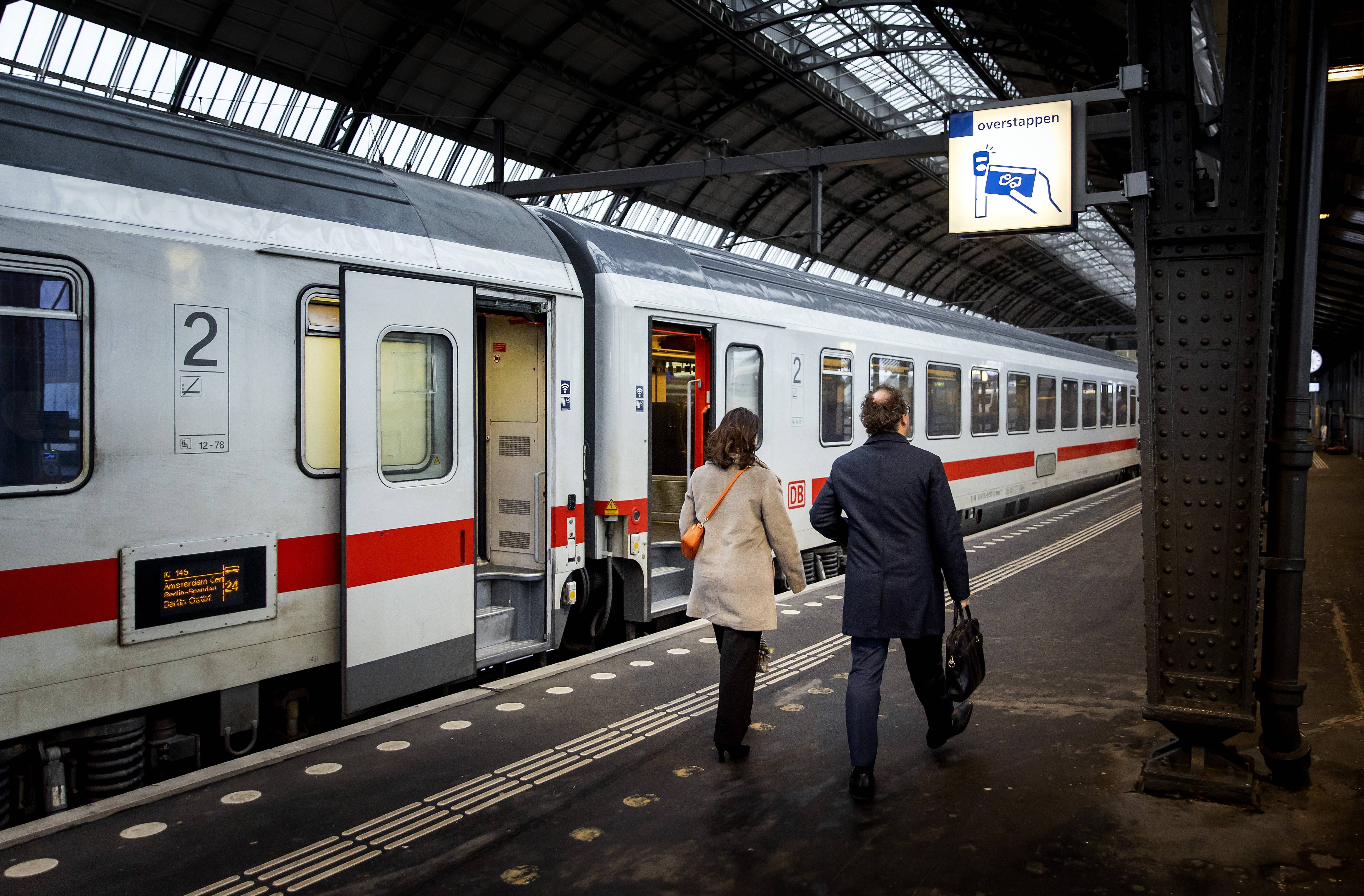 IC-Strecke Berlin-Hannover-Amsterdam: Zugausfälle wegen Oberleitungsstörung