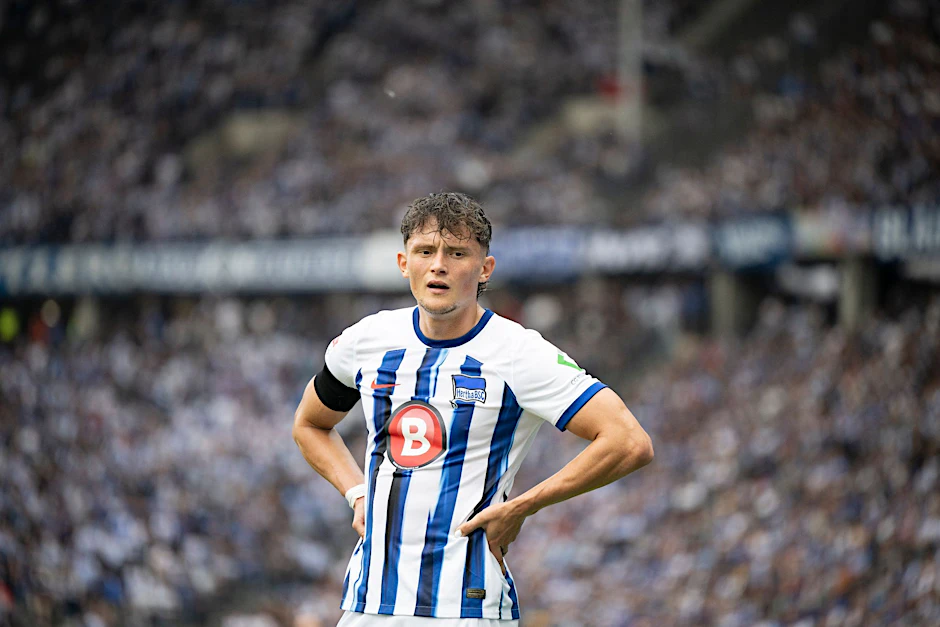 ARCHIV - Herthas Fabian Reese. Reese fehlte beim Trainingsauftakt.  