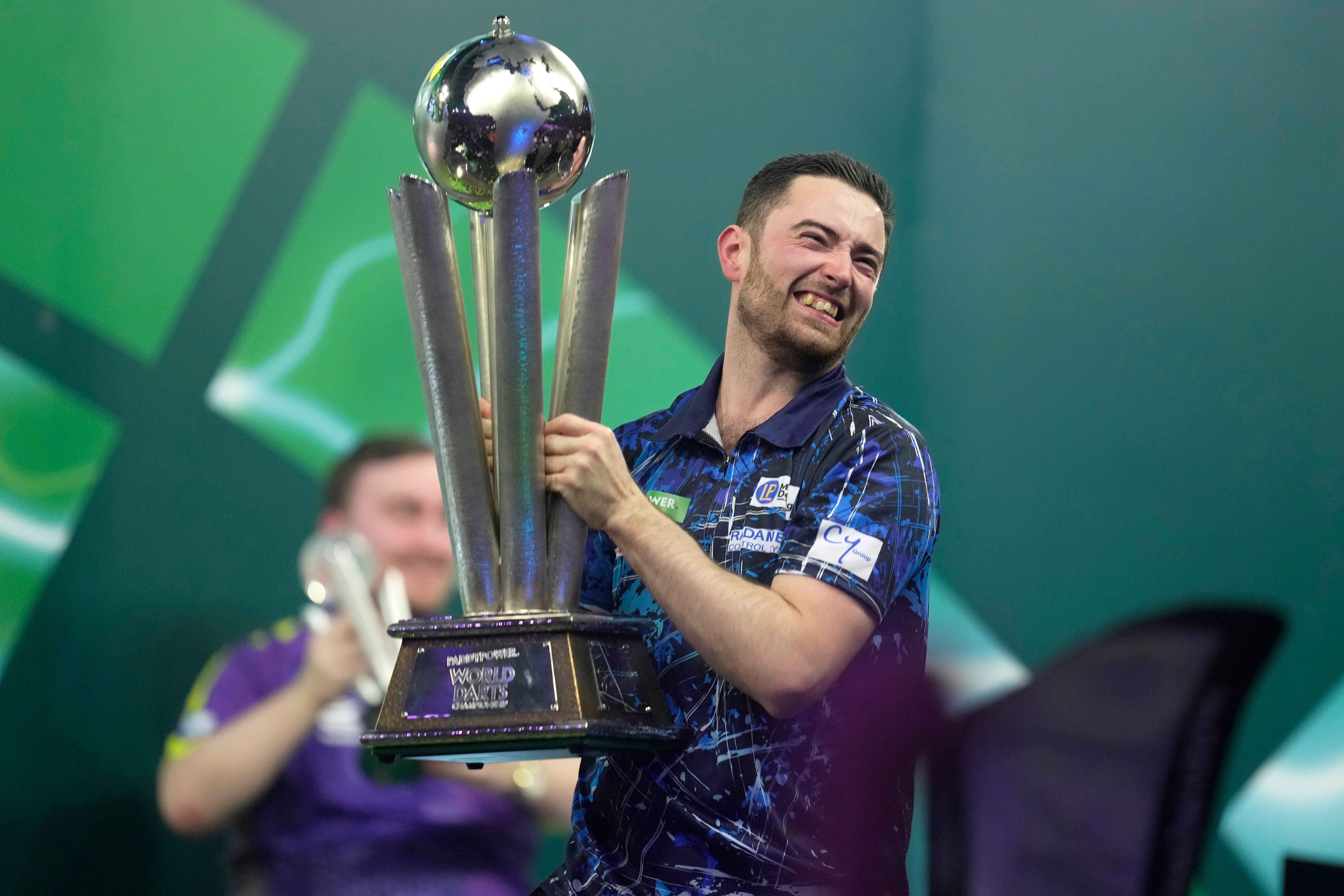 Darts-Profi Luke Humphries feiert, Luke Littler beeindruckt: Ein Weltmeister, zwei Gewinner