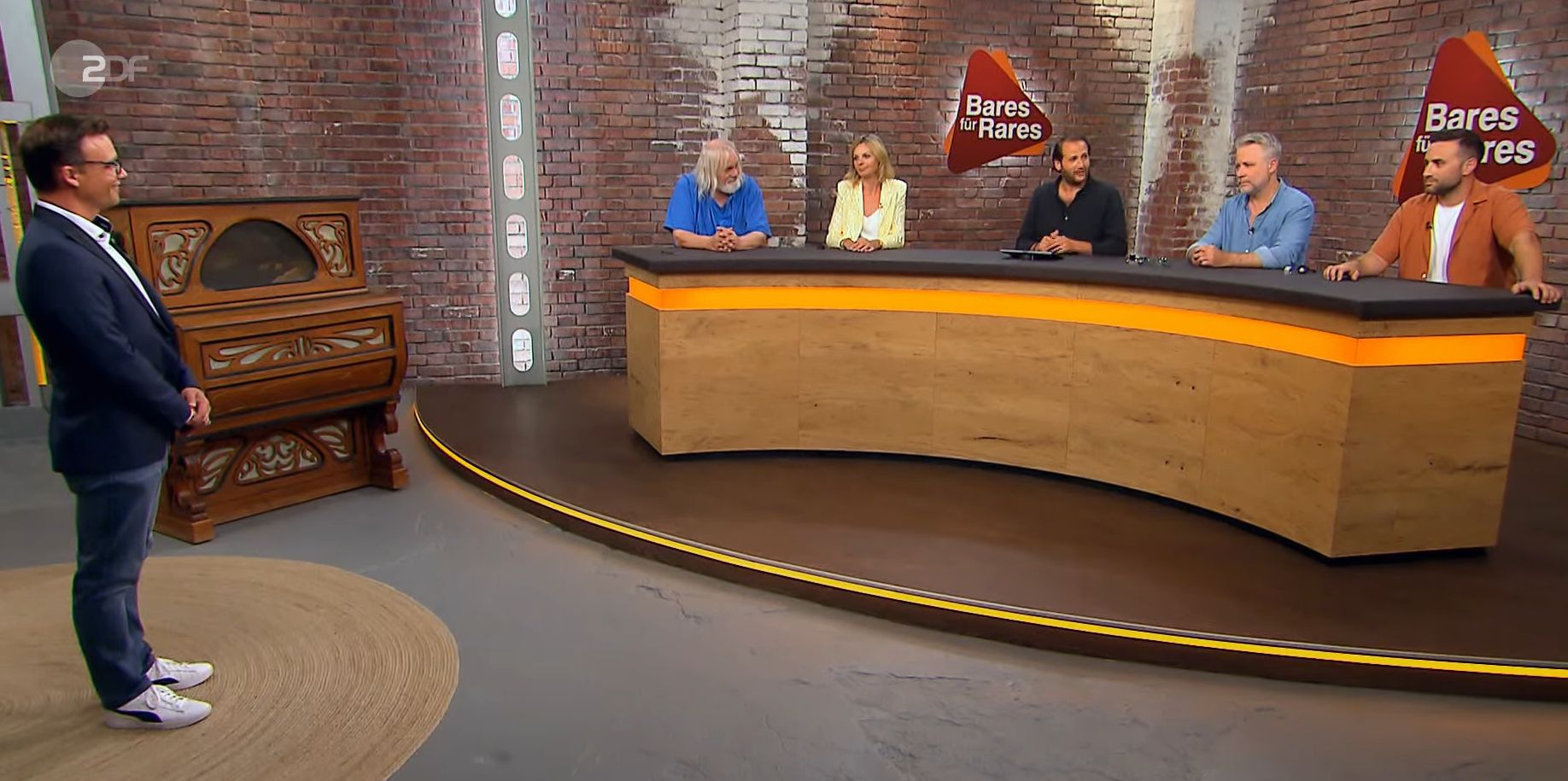 Lärmendes Musikmöbel nervt „Bares für Rares“-Händler