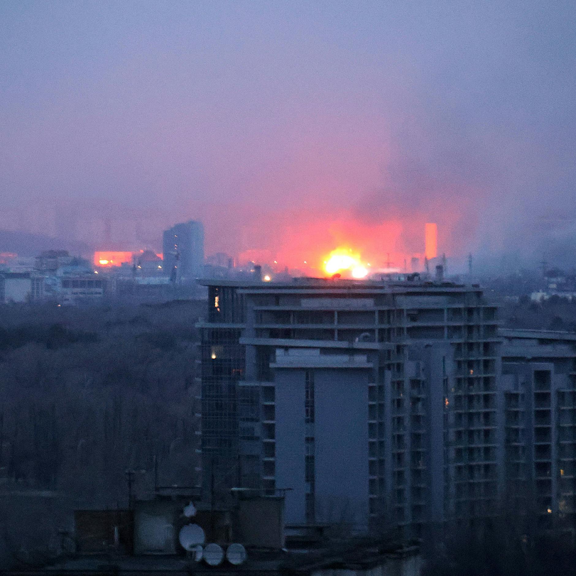 Ukraine-Krieg: Deutschland liefert Ukraine neues Luftverteidigungssystem Skynex, Panzer und Munition