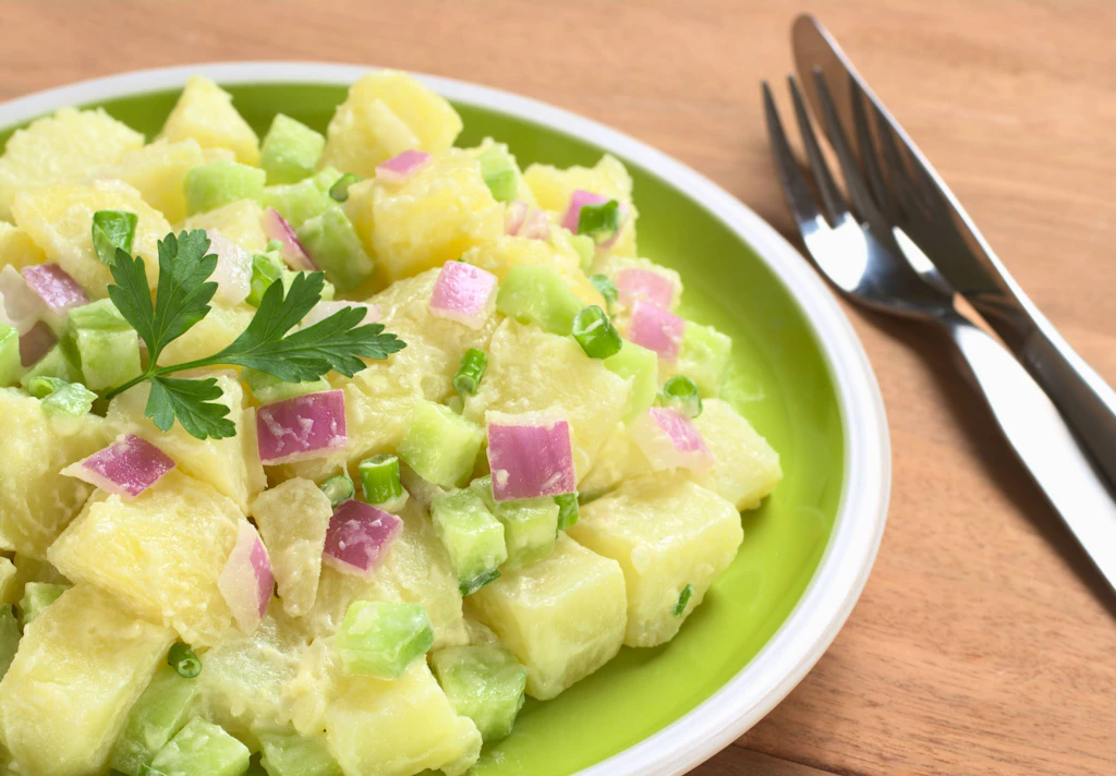 Geniales Rezept für Kartoffel-Gurken-Salat zum Abnehmen – so lecker