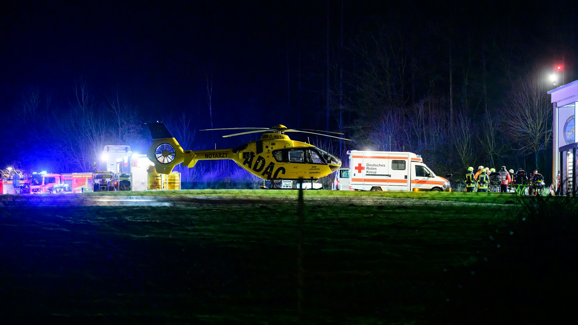 Die Station vom Rettungshubschrauber Christoph 19 wurde bei einem Brand im unweit entfernten Krankenhaus Uelzen als Verletztensammelstelle genutzt.