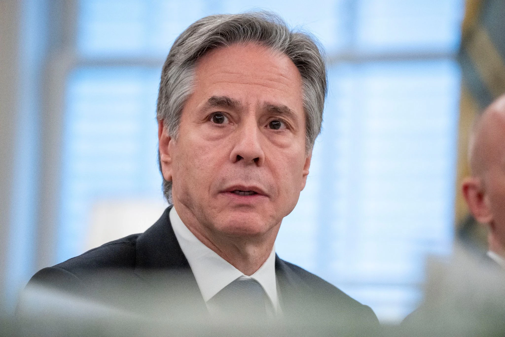 ARCHIV - US-Außenminister Antony Blinken sieht es als Aufgabe der Vereinigten Staaten, die diplomatischen Bemühungen zur Bewältigung der Krise in Nahost anzuführen.  