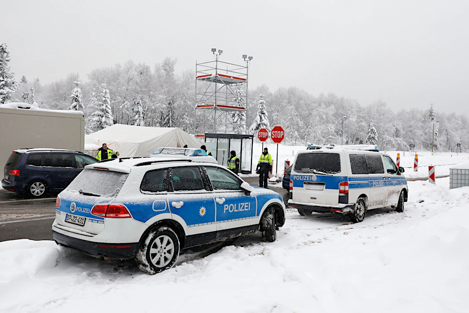 Eine stationäre Grenzkontrolle der Bundespolizei am Grenzübergang zu Tschechien