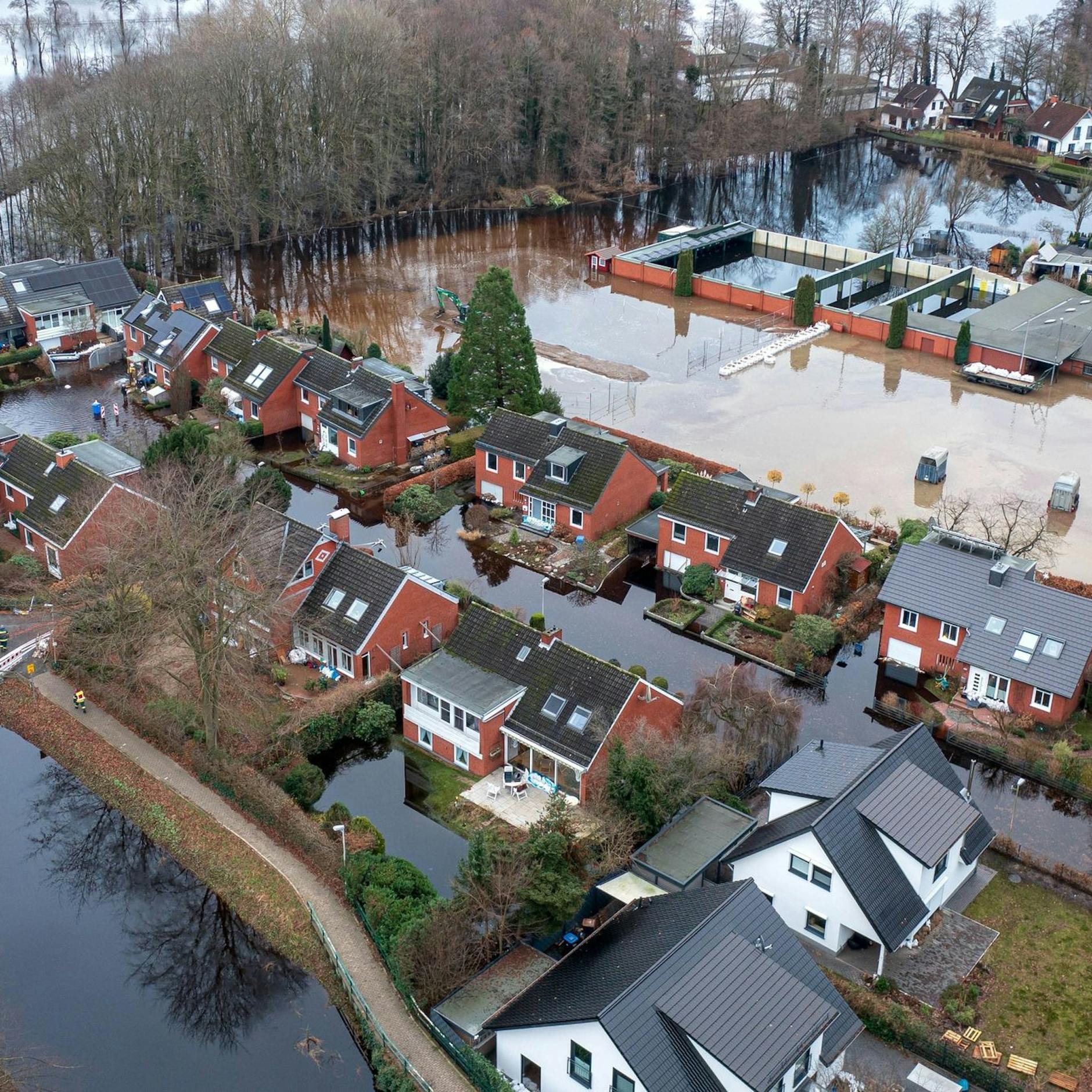 Image - Hochwasser und Kälte. Diese Folgen haben Frost und Eis