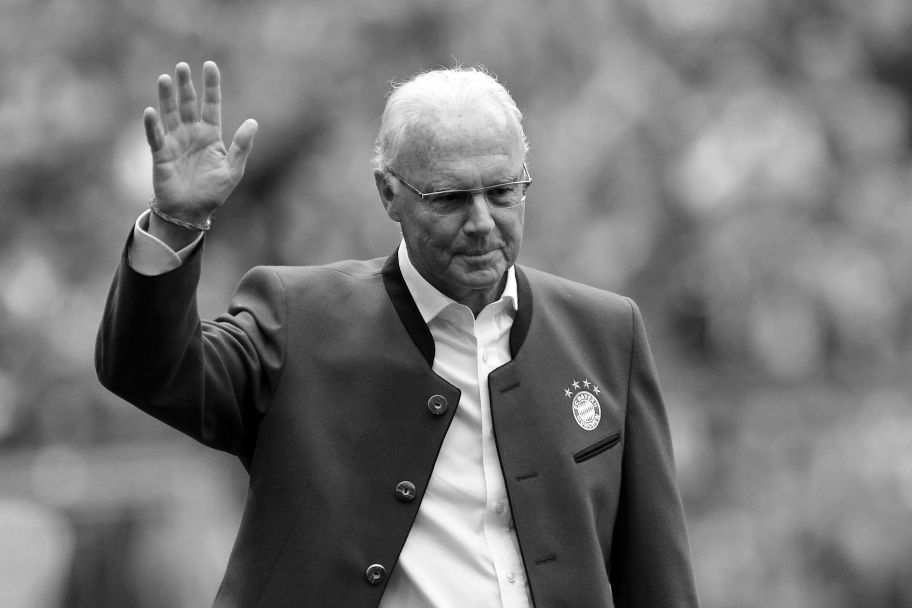 Franz Beckenbauer während der Präsentation der Meistermannschaften.