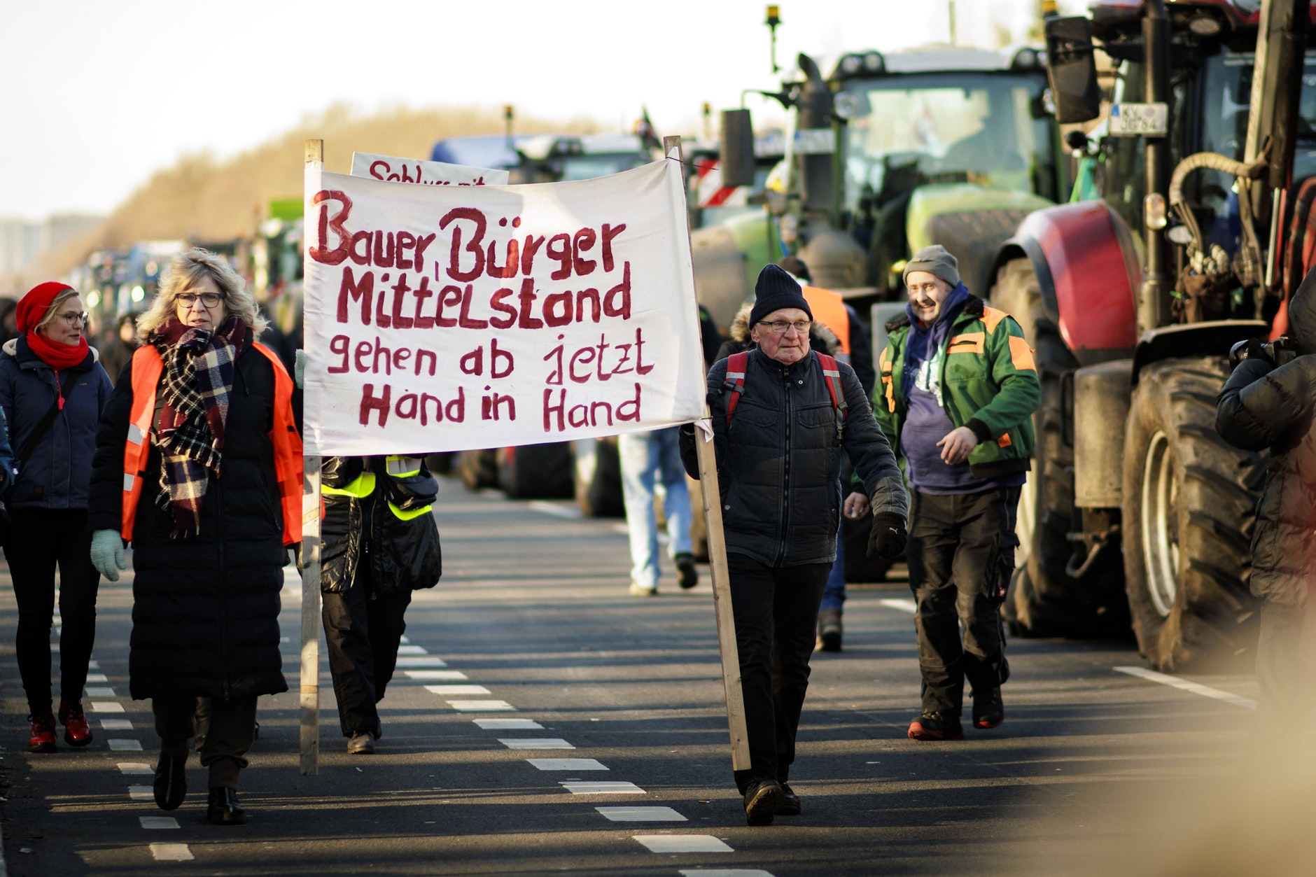Bauern protestieren in Berlin gegen die Agrarpolitik der Bundesregierung. 