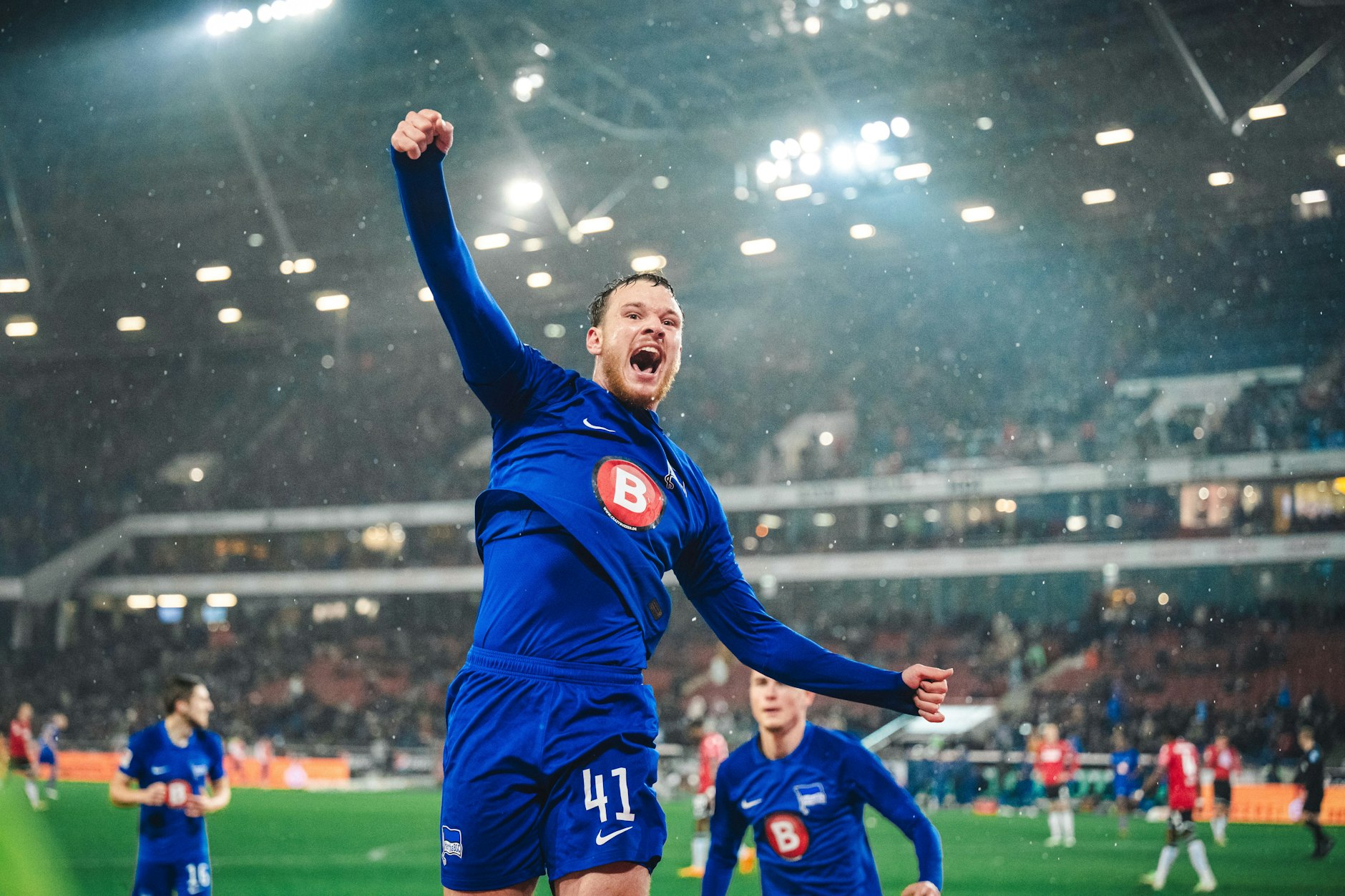 Was für ein Moment: Herthas Pascal Klemens (18) erzielte im November beim 2:2 in Hannover sein erstes Profi-Tor.