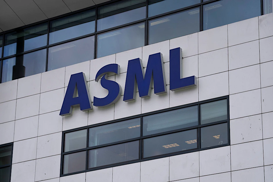 ARCHIV - ASML hat ein Quasi-Monopol im Bereich fortschrittlicher Belichtungssysteme.  