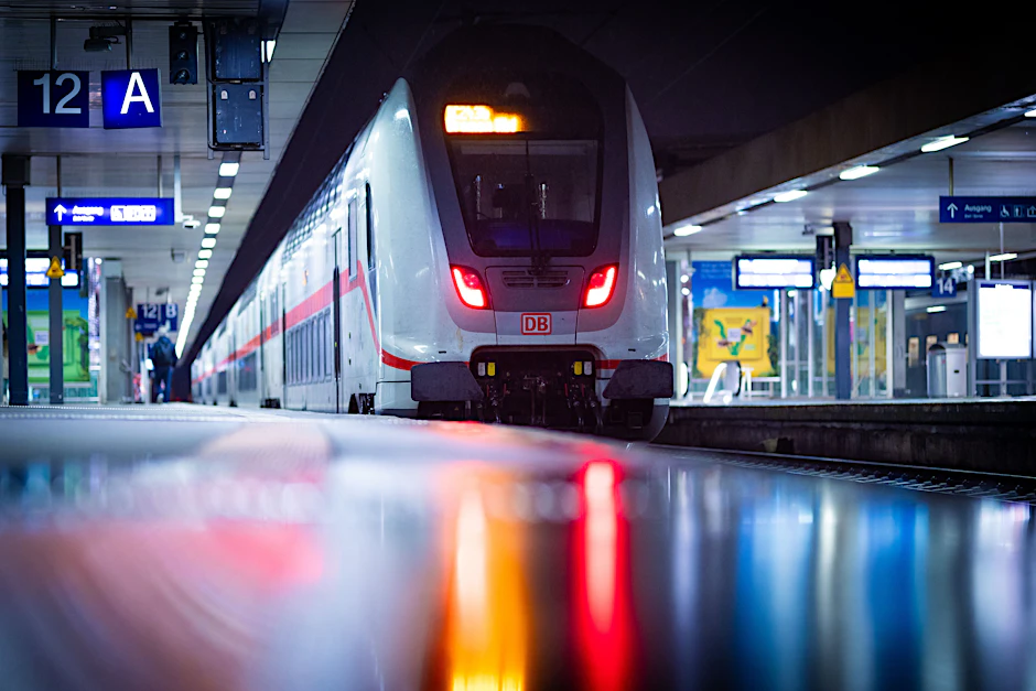 Warnstreik: Für Nutzer von Zügen der Deutschen Bahn und S-Bahn kommt es diesmal ganz dicke.