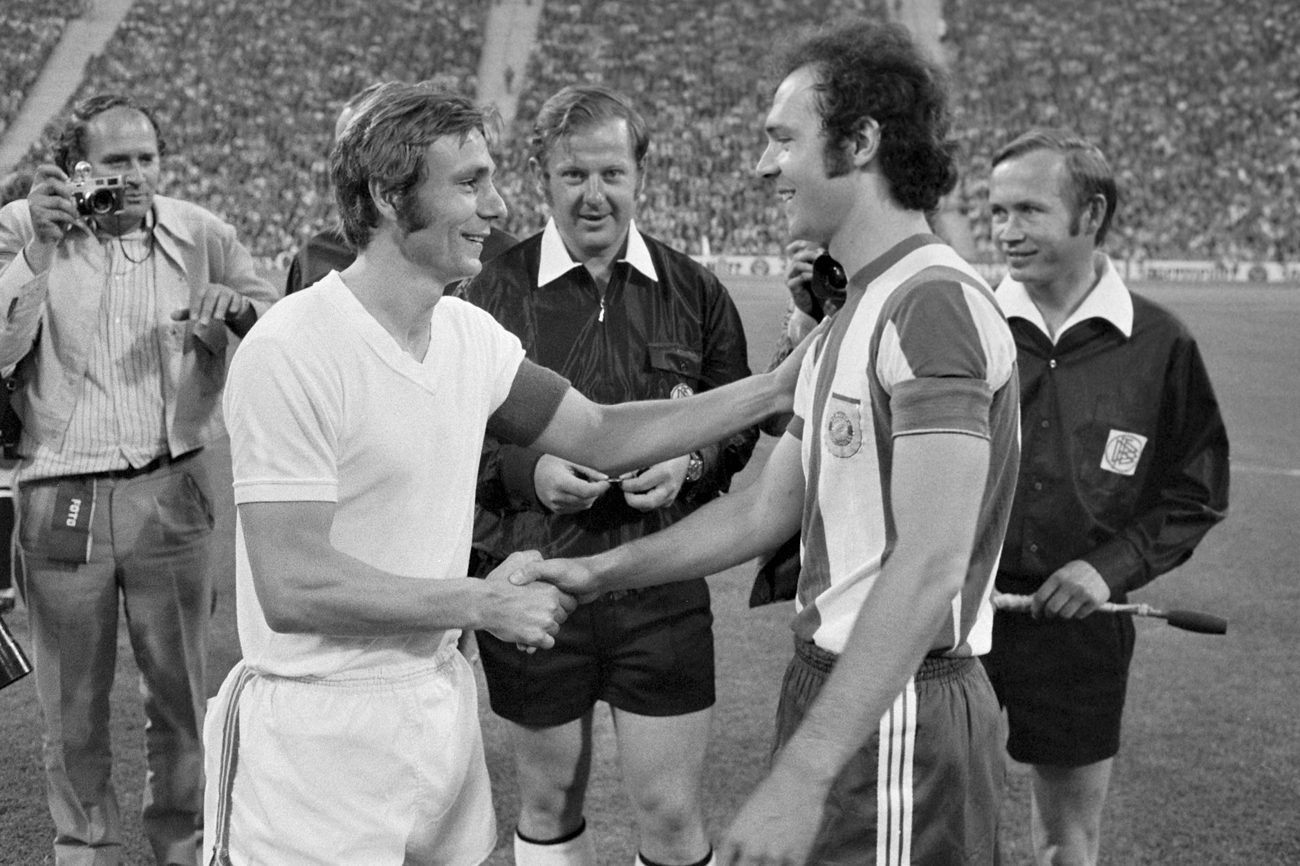 Das DFB-Pokalfinale 1969, bei dem Franz Beckenbauer mit dem FC Bayern auf den FC Schalke 04 und Reinhard „Stan“ Libuda traf, gilt als Ursprung von Beckenbauers Spitznamen „Kaiser Franz“.