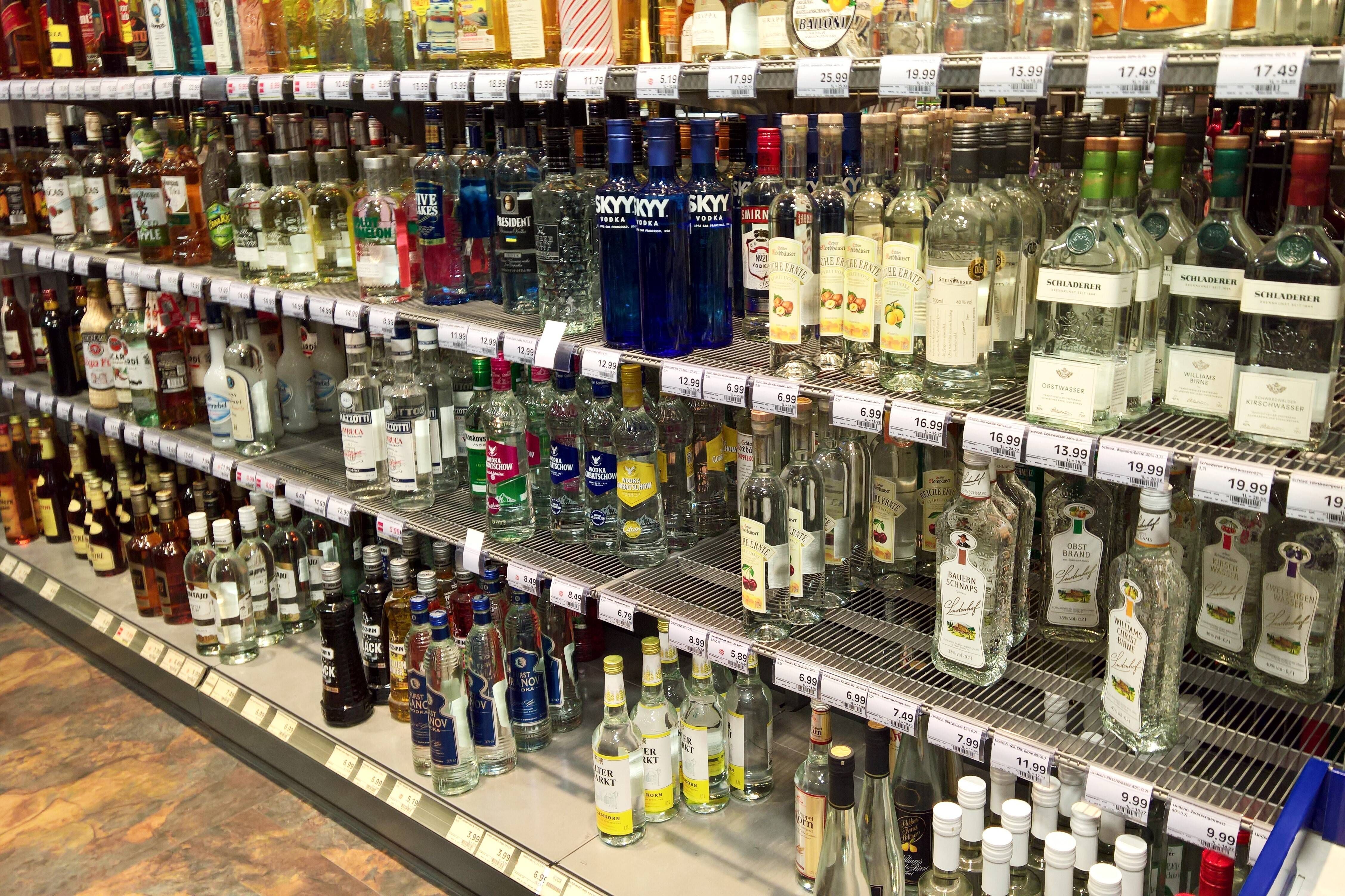 Schüler kauft Wodka auf Klassenfahrt – Mutter muss Rückfahrt blechen!