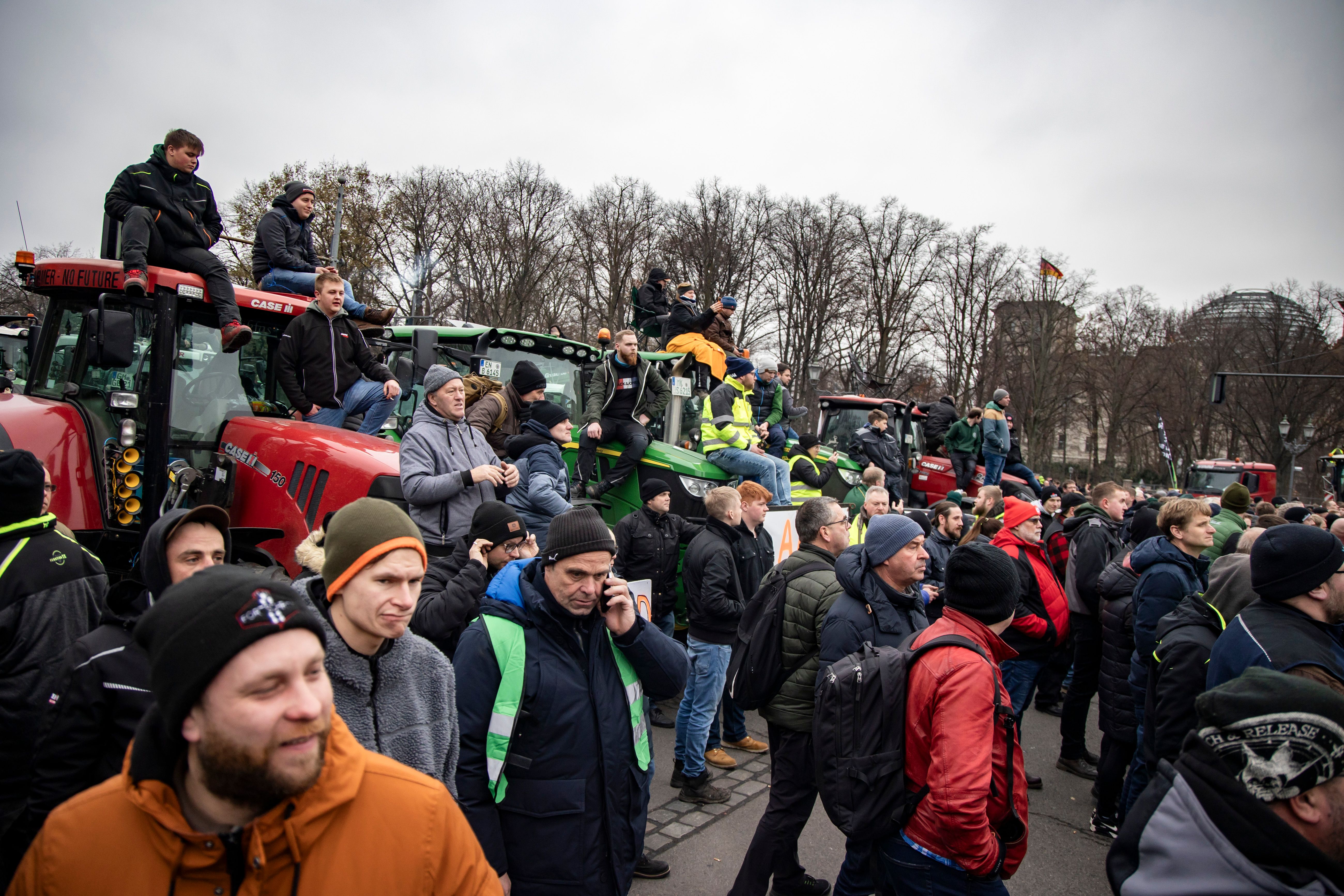 Bauernproteste – Umfrage Unter Berlinern: Ist Die Bevölkerung Auf Der ...