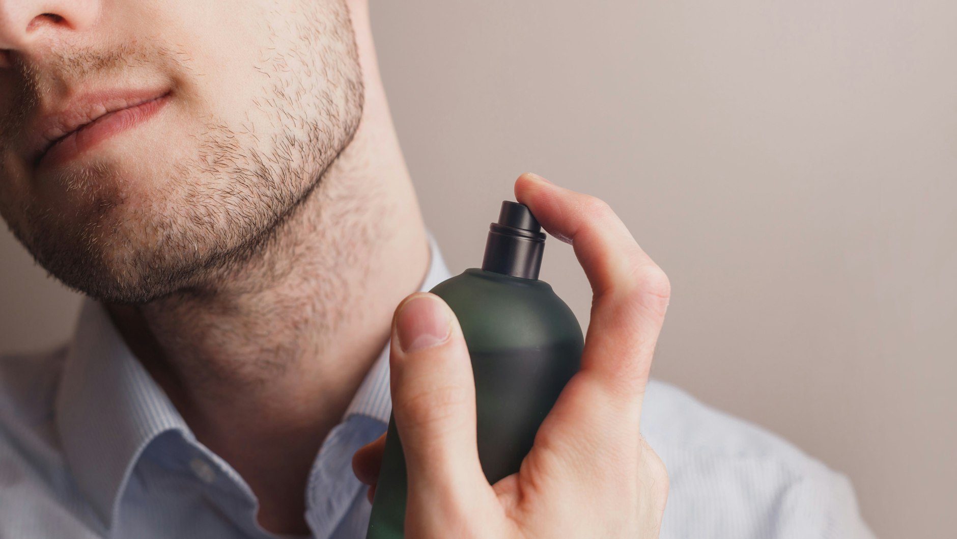 Pheromone sind in letzter Zeit auch als Bestandteil von Parfums beliebt. Die Wirkung ist allerdings umstritten.