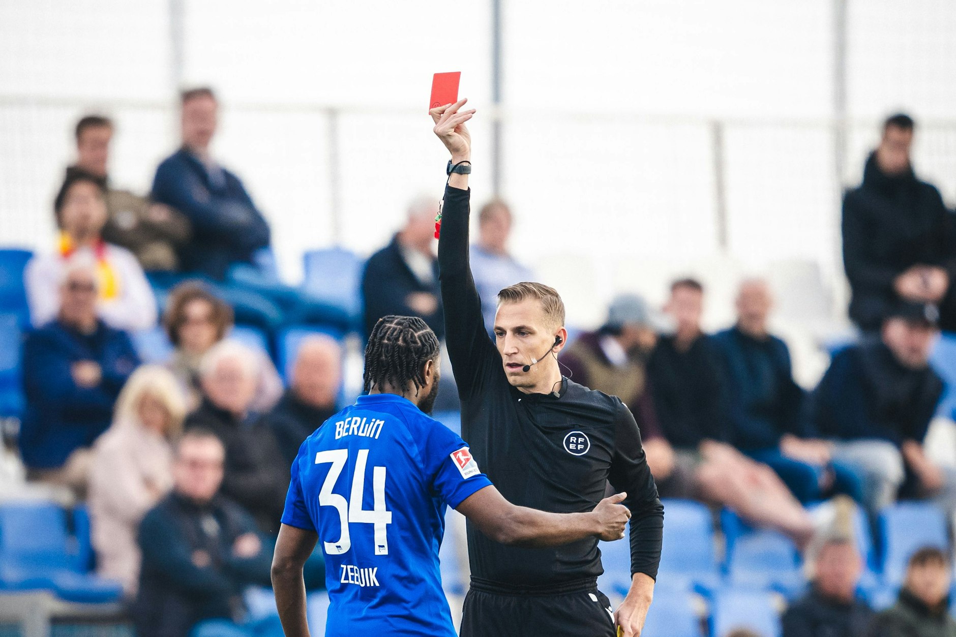 Herthas Deyovaisio Zeefuik wurde in der 46. Minute eingewechselt und sah in der 77. Minute Gelb-Rot von Schiri Kevin Moreno.