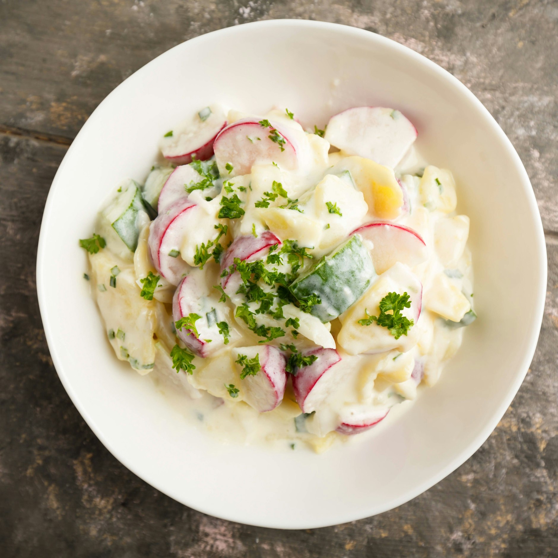 Leicht und lecker: Dieses Rezept für Kartoffelsalat passt wunderbar in den Diät-Plan.