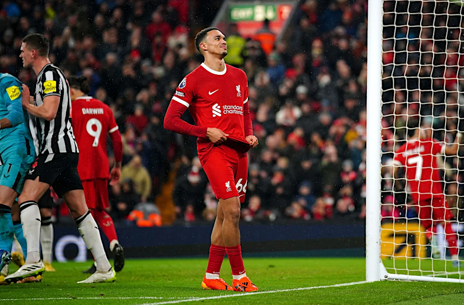 ARCHIV - Trent Alexander-Arnold wird Liverpool mehrere Wochen fehlen.  