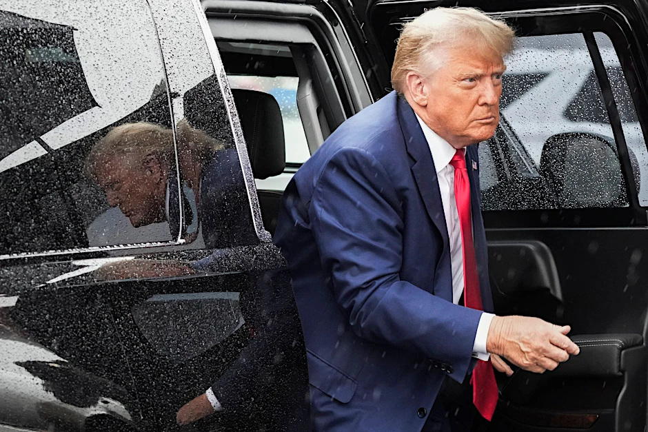ARCHIV - Ist im Zusammenhang mit versuchtem Wahlbetrug angeklagt: Donald Trump. (Archivbild)  