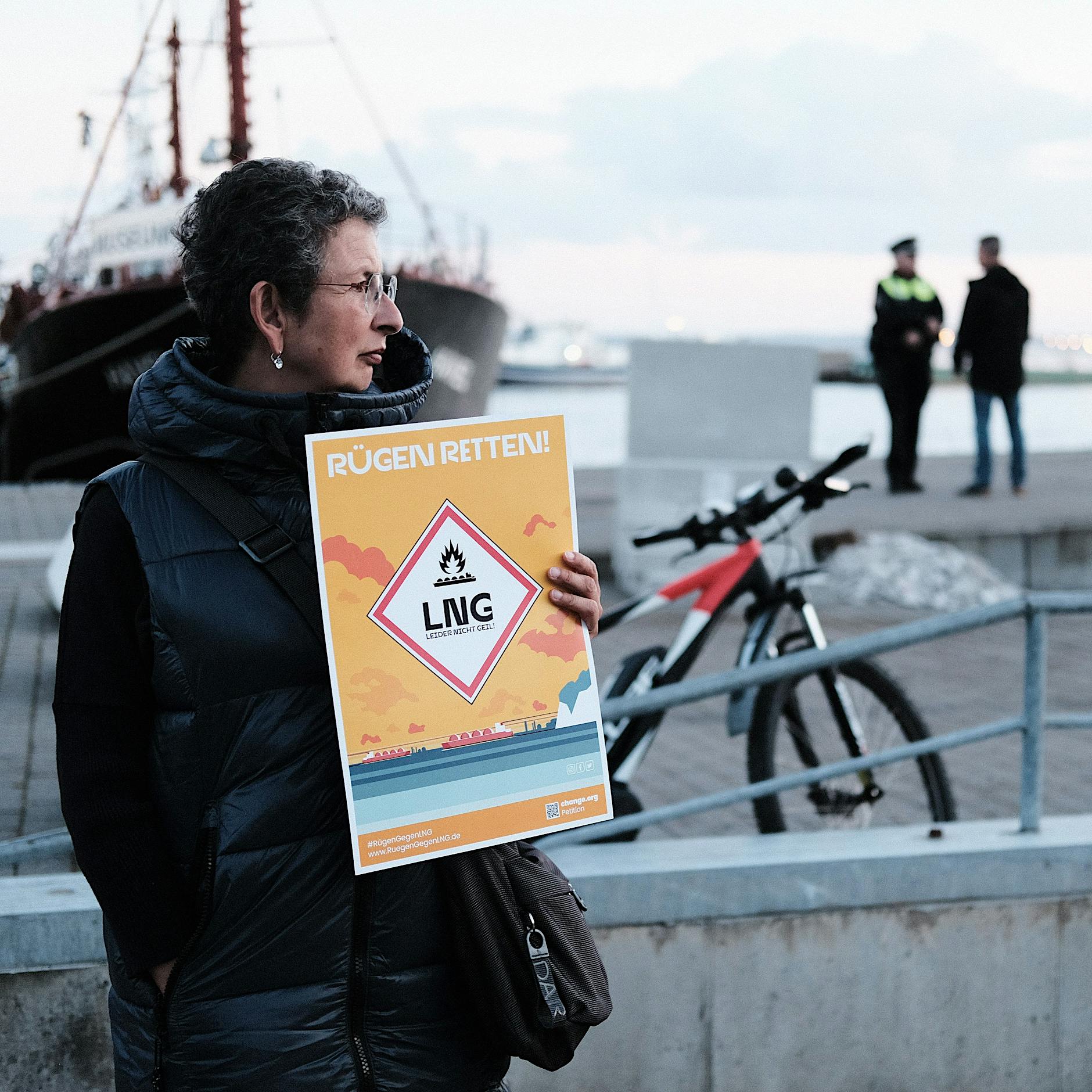 LNG auf Rügen: Bürger kämpfen weiter und legen Widerspruch gegen Stadt Sassnitz ein