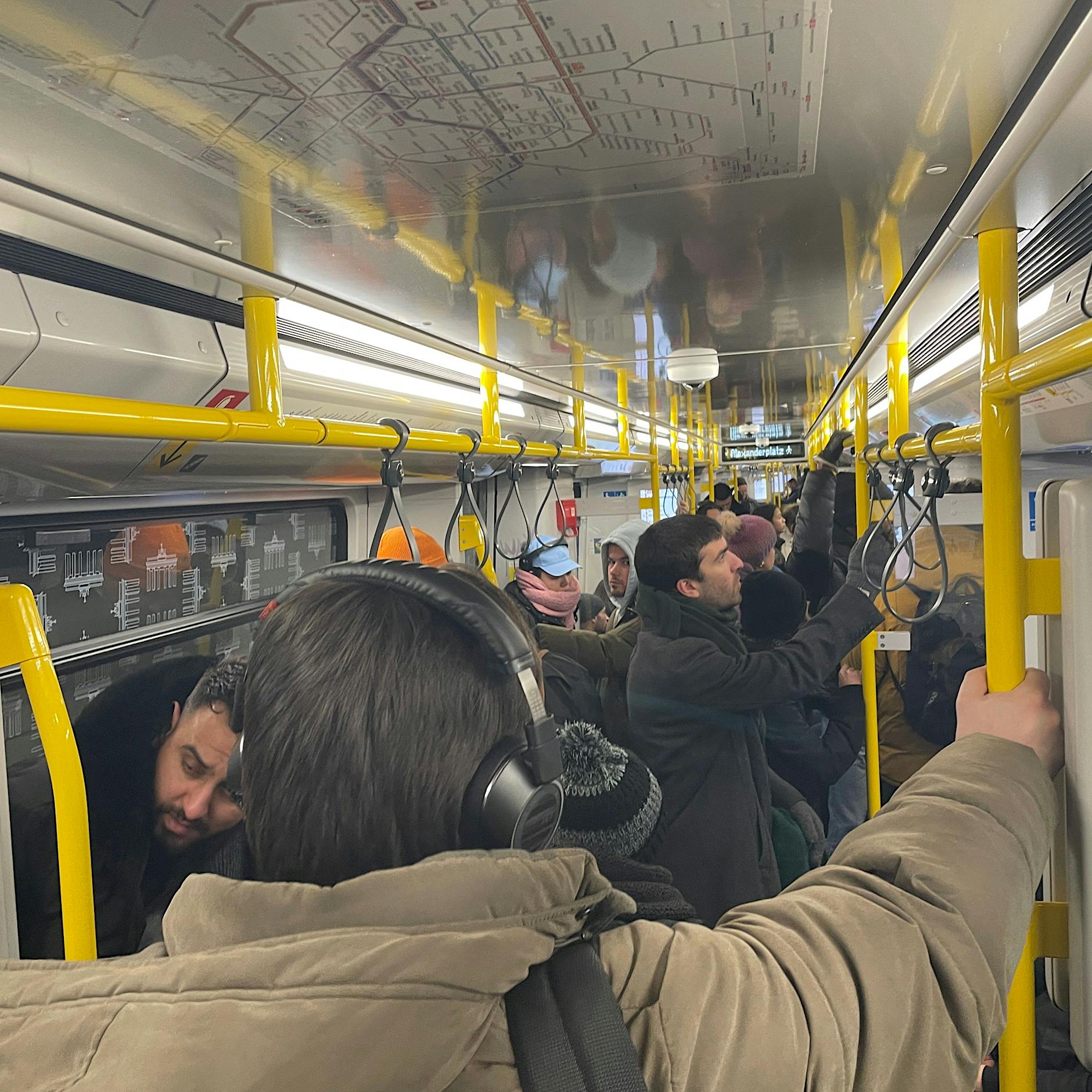 Bahnstreik im Newsblog: U-Bahnen, Busse und Trams im Berufsverkehr voll ausgelastet